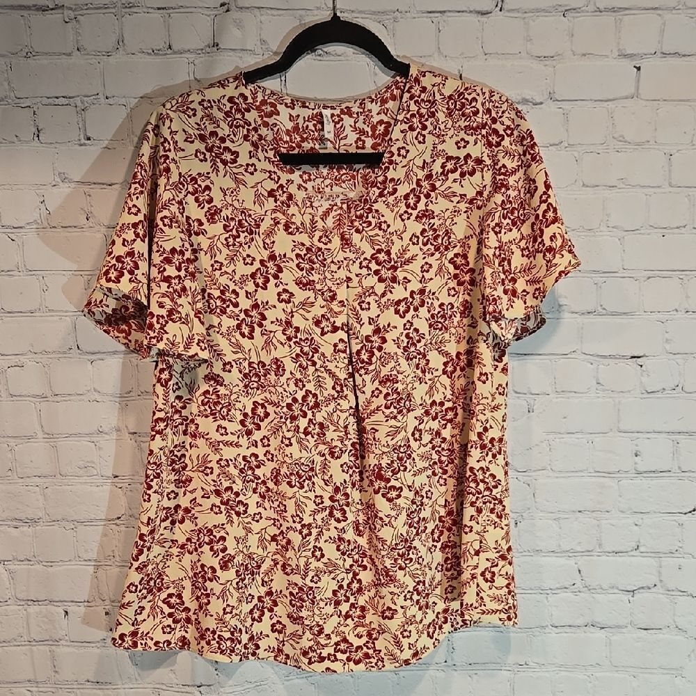 Anyally Cream And Red V Neck Top Size M